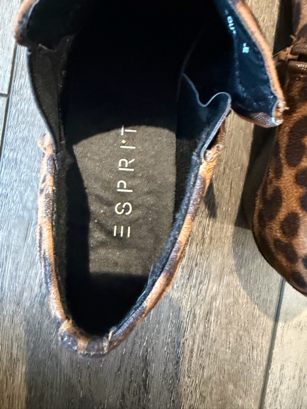 ESpirit Leopard Print Low Heel Booties - (7.5) - Picture 6 of 7
